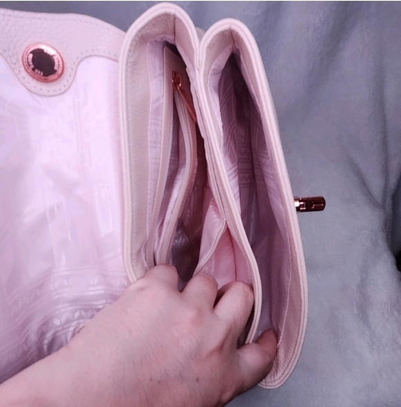 Ted Baker Light Pink Mia Cutout Bow Perforated Leather Crossbody Bag Chain Strap - Picture 9 of 11